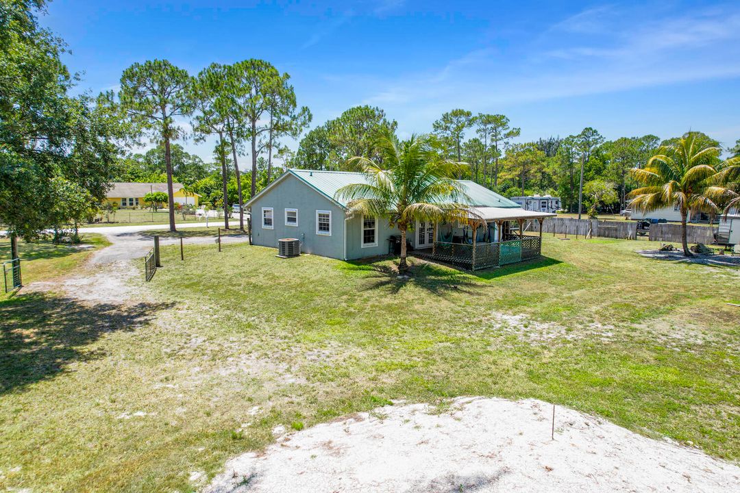 For Sale: $540,000 (3 beds, 2 baths, 1176 Square Feet)