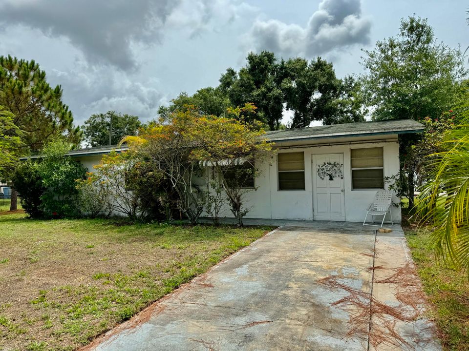 Active With Contract: $235,000 (3 beds, 1 baths, 1248 Square Feet)