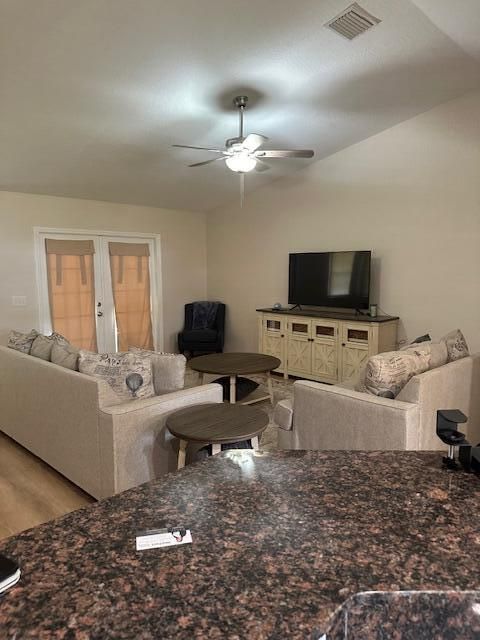 For Rent: $2,600 (3 beds, 2 baths, 1458 Square Feet)