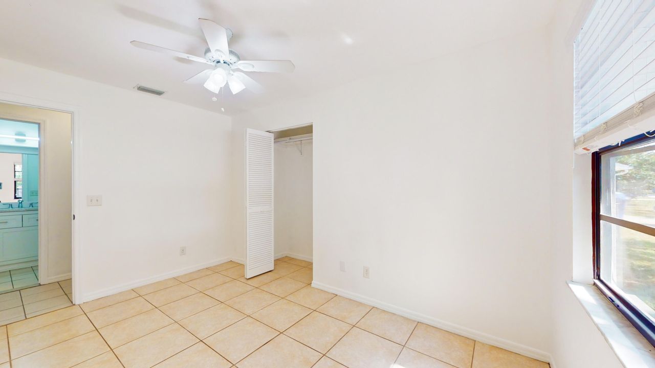 Active With Contract: $269,000 (2 beds, 2 baths, 959 Square Feet)