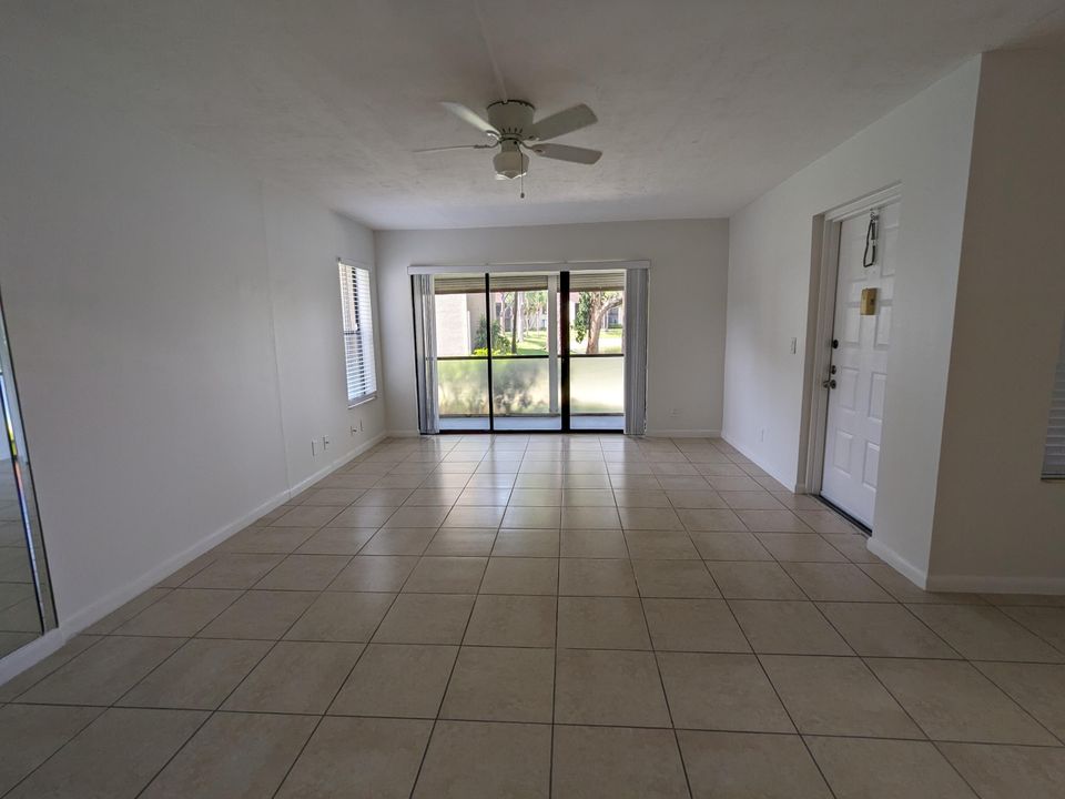 Active With Contract: $2,300 (3 beds, 2 baths, 1254 Square Feet)