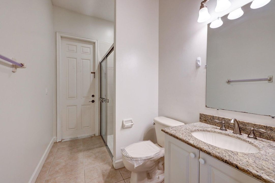 Active With Contract: $2,800 (3 beds, 2 baths, 2388 Square Feet)