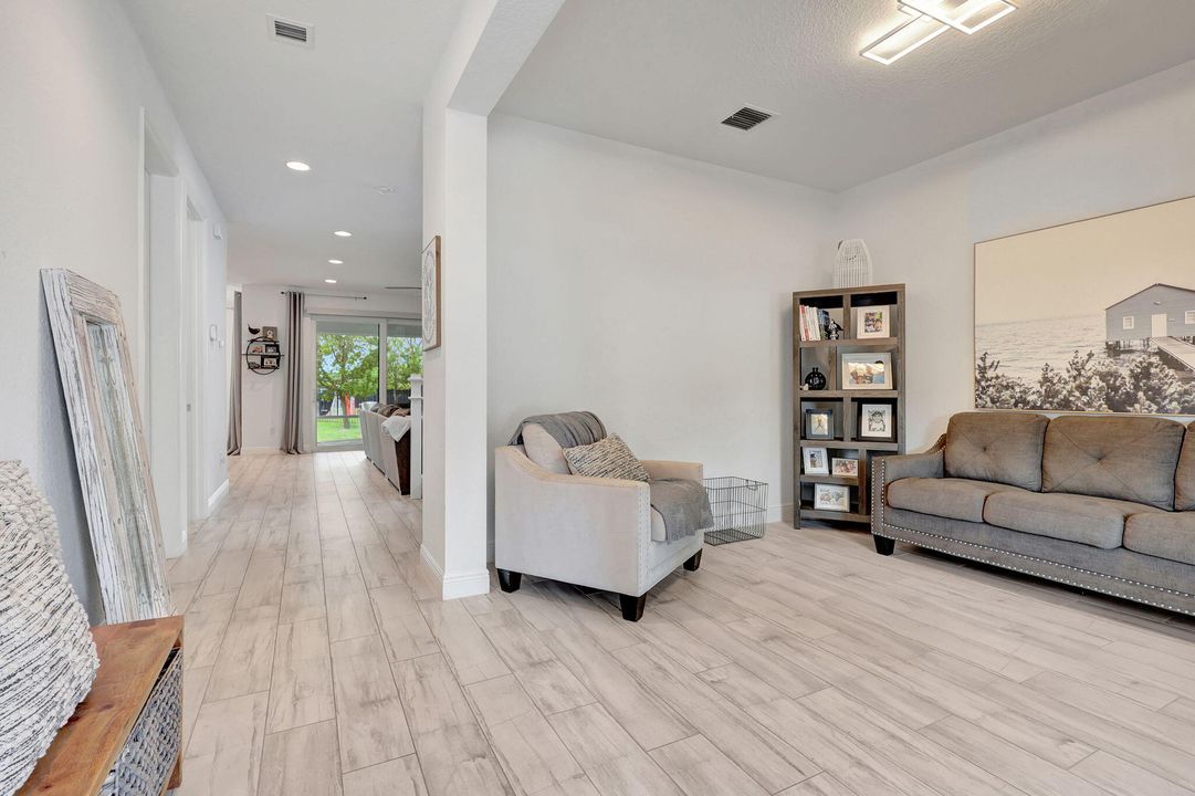 For Sale: $675,000 (3 beds, 2 baths, 2418 Square Feet)