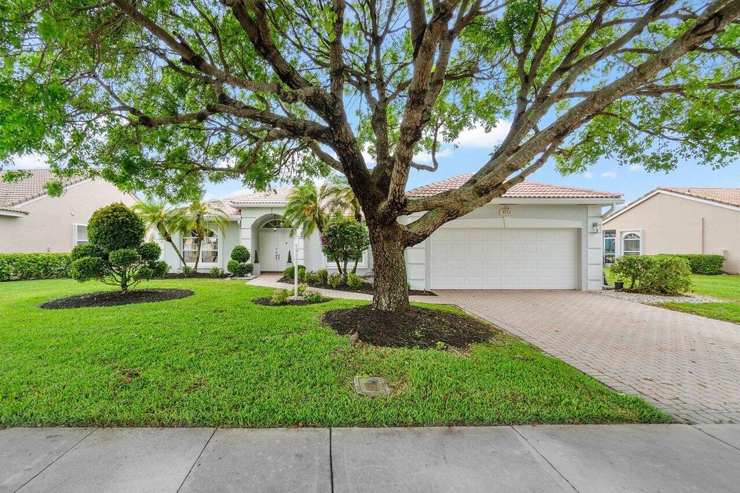 For Sale: $660,000 (3 beds, 2 baths, 1744 Square Feet)