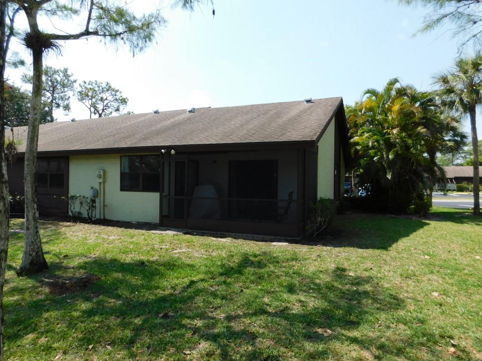 For Sale: $279,900 (3 beds, 2 baths, 1298 Square Feet)