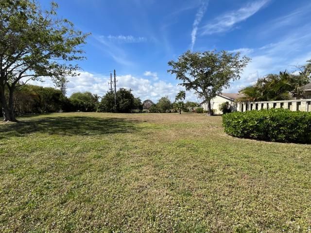 Recently Sold: $159,900 (2 beds, 2 baths, 1243 Square Feet)