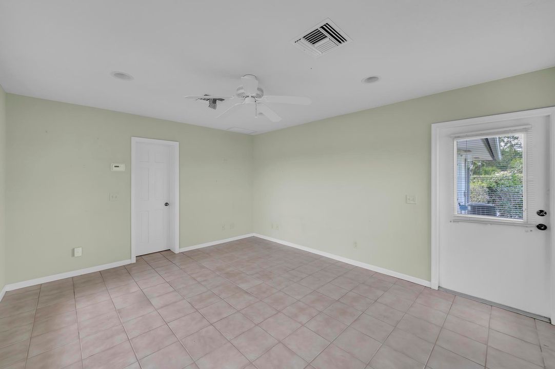 For Sale: $399,900 (3 beds, 2 baths, 2685 Square Feet)