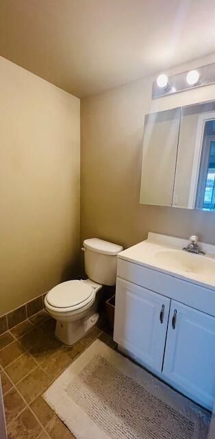 Active With Contract: $130,000 (2 beds, 1 baths, 861 Square Feet)