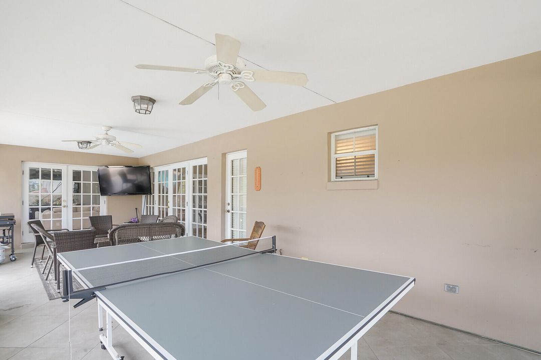 Active With Contract: $875,000 (3 beds, 3 baths, 2621 Square Feet)