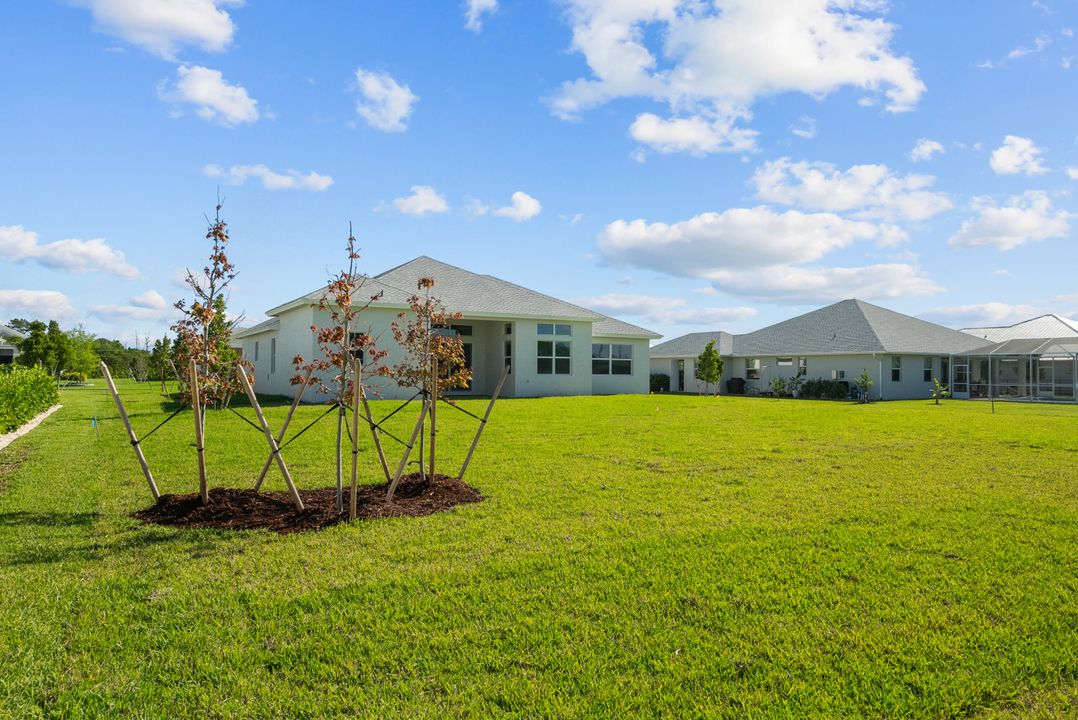 Active With Contract: $699,000 (3 beds, 3 baths, 2608 Square Feet)