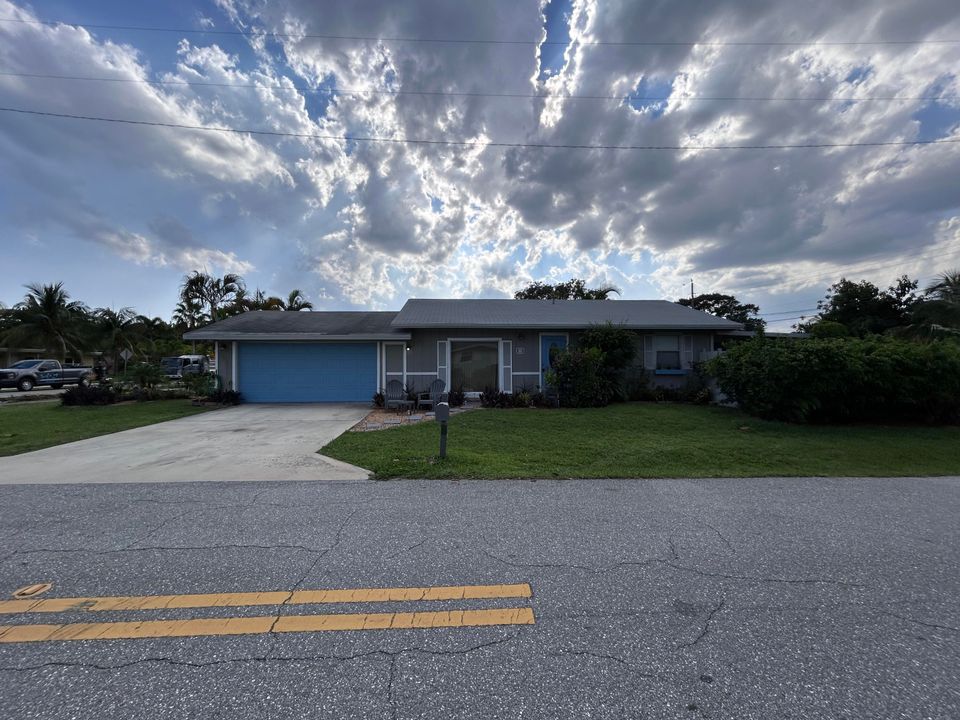 Recently Sold: $410,000 (2 beds, 2 baths, 1044 Square Feet)