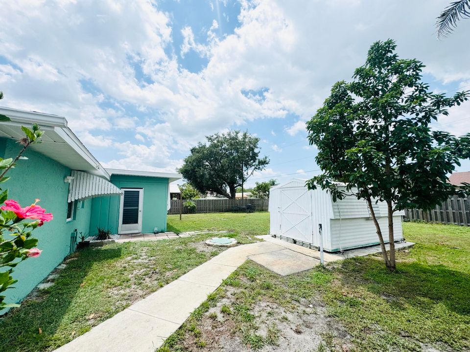 For Sale: $355,000 (3 beds, 2 baths, 1288 Square Feet)