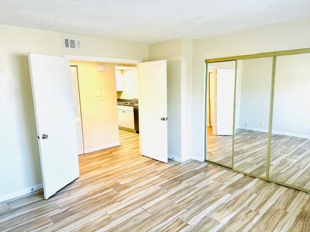 For Rent: $1,545 (1 beds, 1 baths, 705 Square Feet)