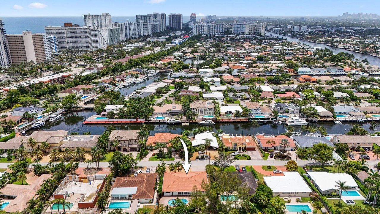 For Sale: $1,599,000 (3 beds, 2 baths, 2512 Square Feet)