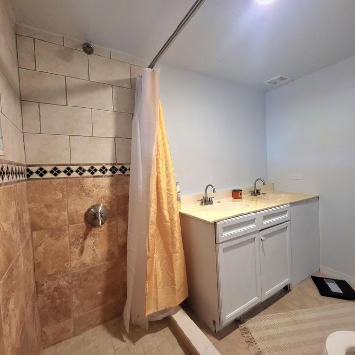For Sale: $144,900 (2 beds, 2 baths, 1008 Square Feet)