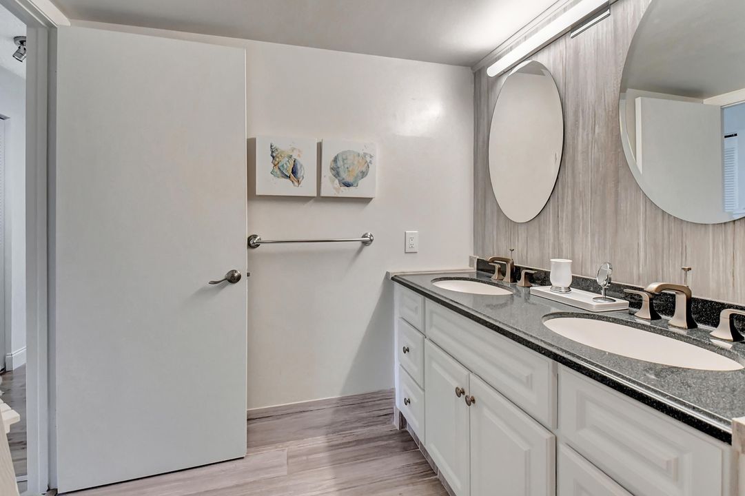 For Sale: $189,000 (2 beds, 2 baths, 1429 Square Feet)