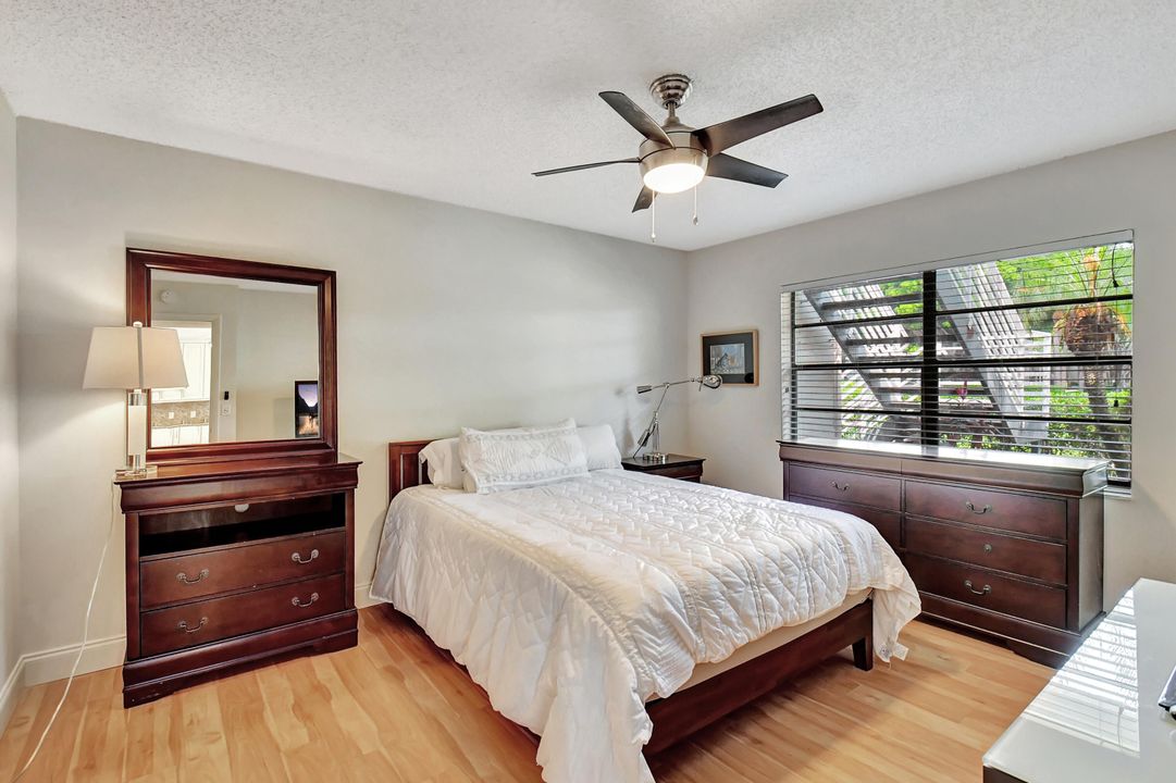 For Sale: $189,000 (2 beds, 2 baths, 1429 Square Feet)