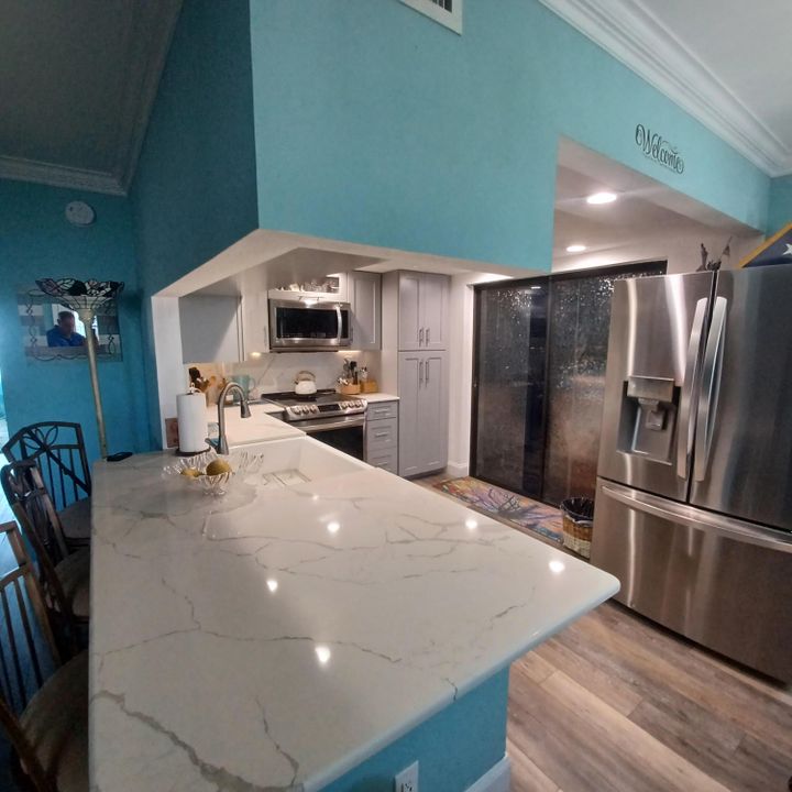 En Venta: $260,000 (2 camas, 2 baños, 910 Pies cuadrados)