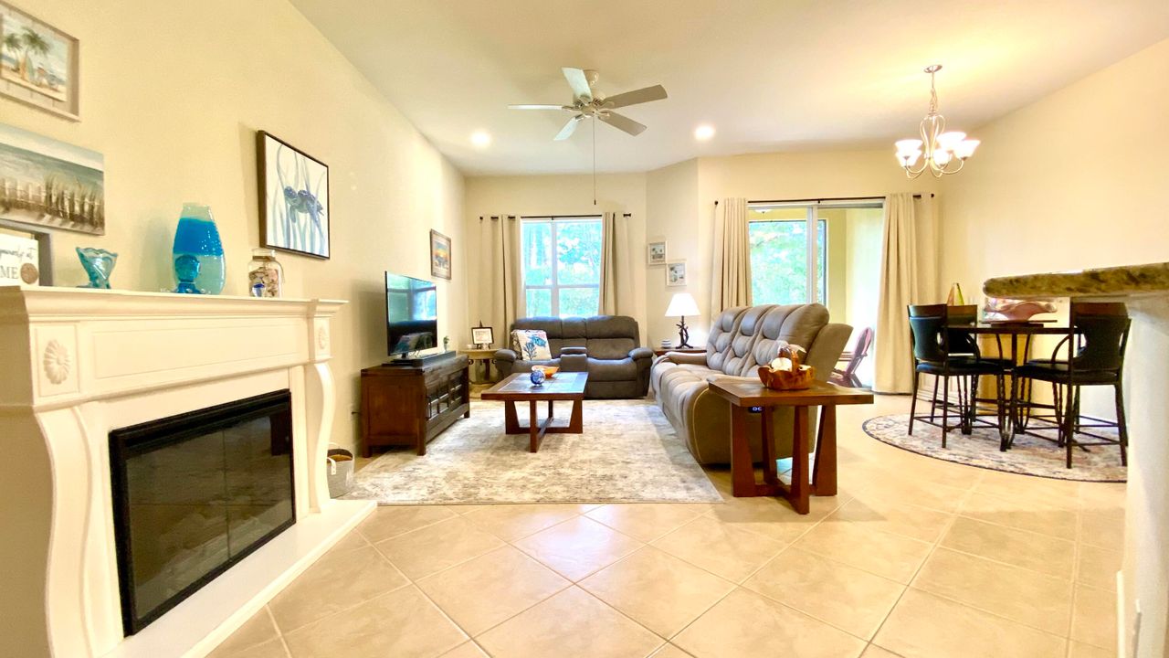 For Sale: $350,000 (2 beds, 2 baths, 1759 Square Feet)