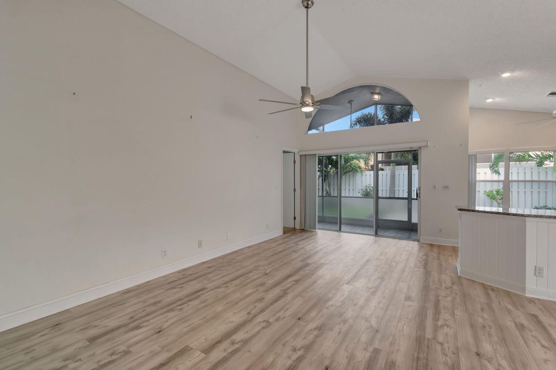 For Sale: $489,000 (3 beds, 2 baths, 1428 Square Feet)