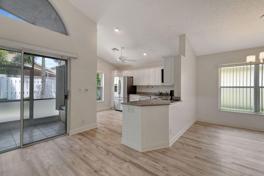 For Sale: $489,000 (3 beds, 2 baths, 1428 Square Feet)