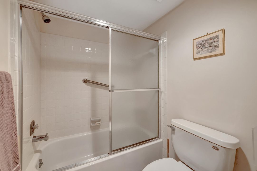 For Sale: $415,000 (2 beds, 2 baths, 1184 Square Feet)