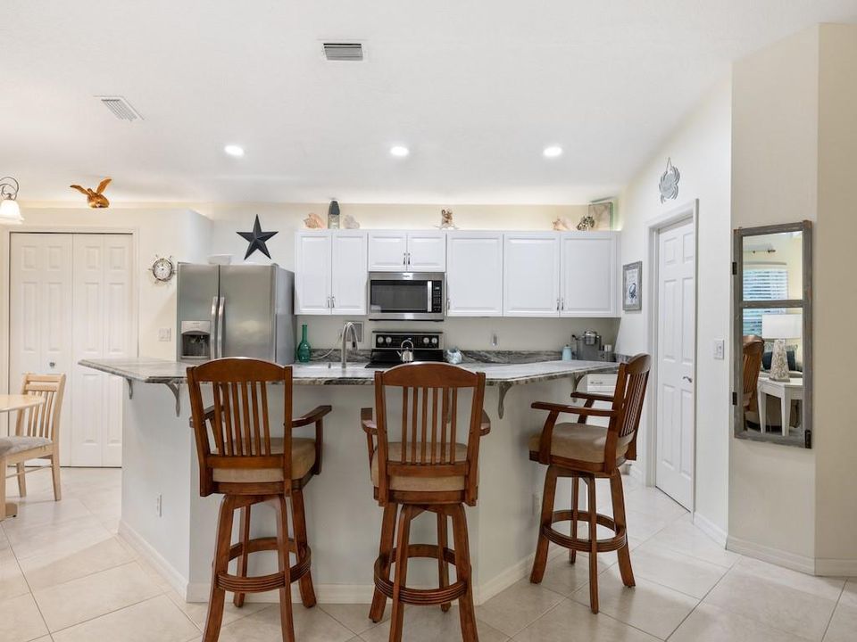 Active With Contract: $365,000 (3 beds, 2 baths, 1636 Square Feet)