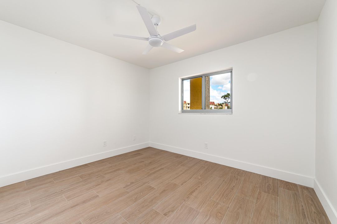 For Sale: $319,000 (2 beds, 2 baths, 1300 Square Feet)