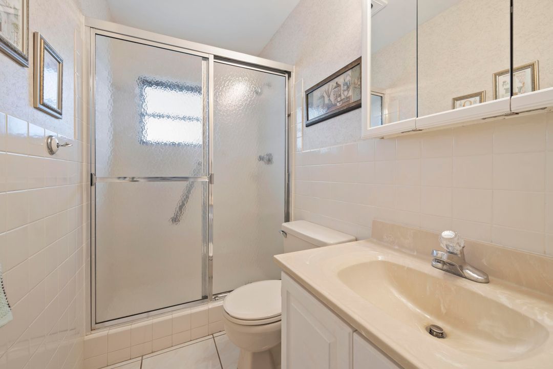 Active With Contract: $238,000 (2 beds, 2 baths, 1400 Square Feet)