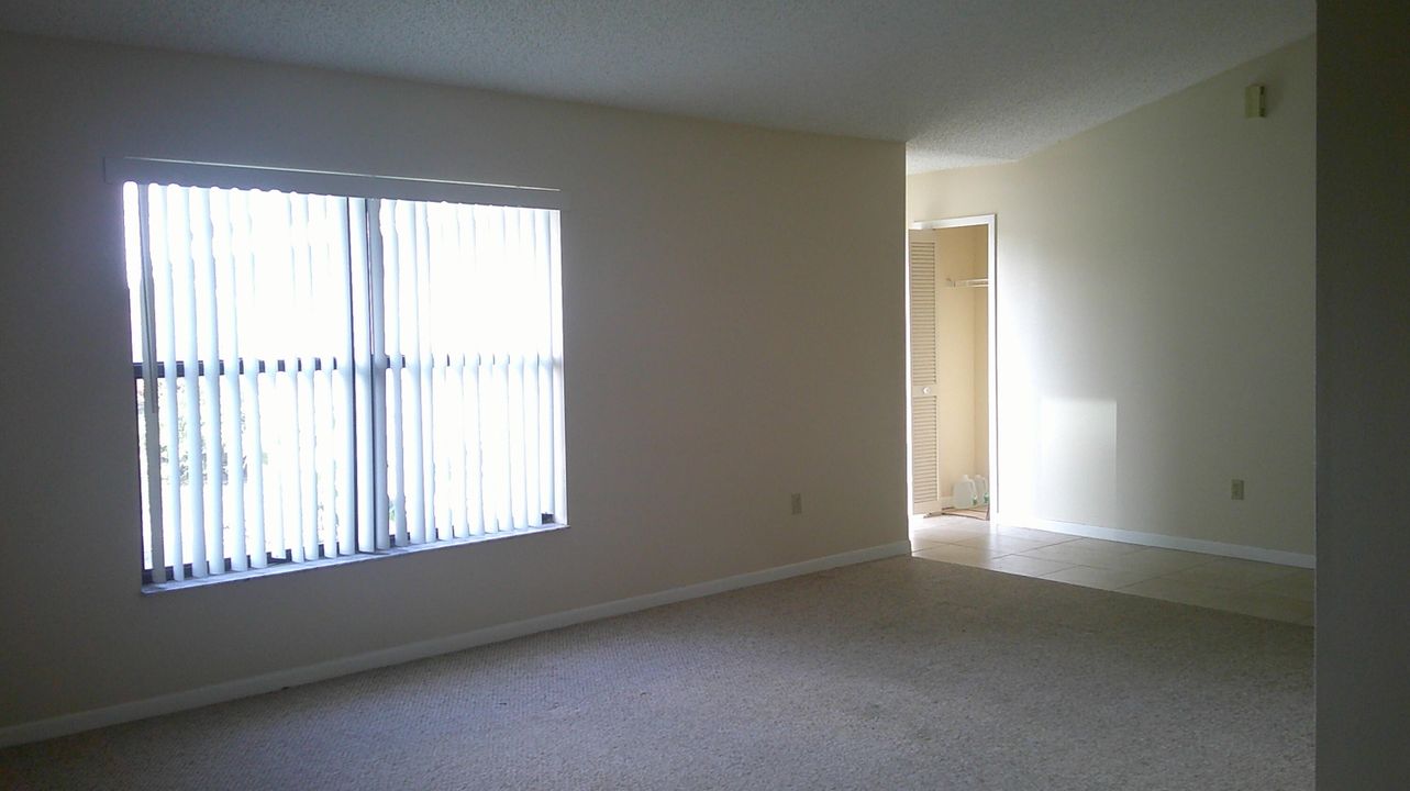 For Rent: $2,500 (3 beds, 2 baths, 1762 Square Feet)