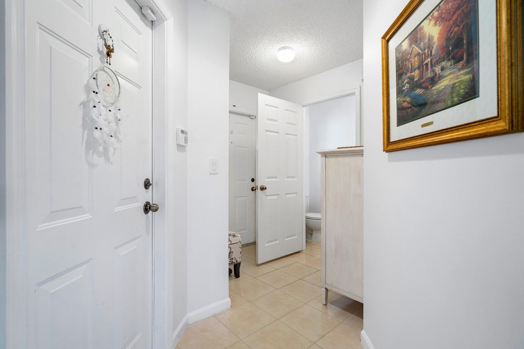 Active With Contract: $359,000 (2 beds, 2 baths, 1339 Square Feet)