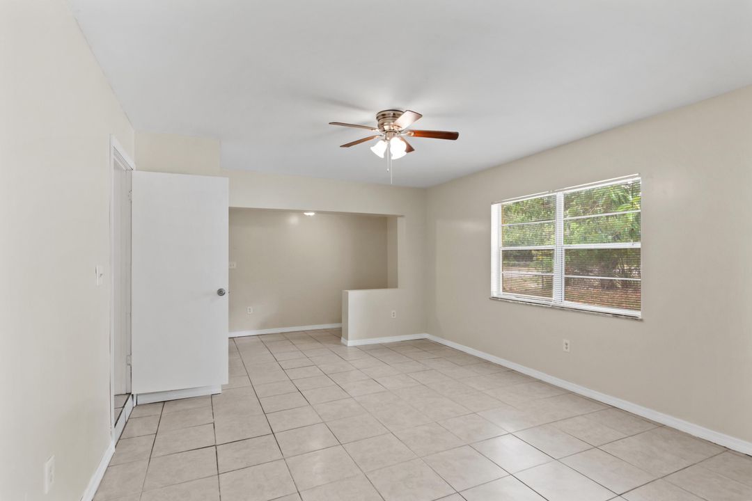 Active With Contract: $1,995 (4 beds, 2 baths, 1498 Square Feet)