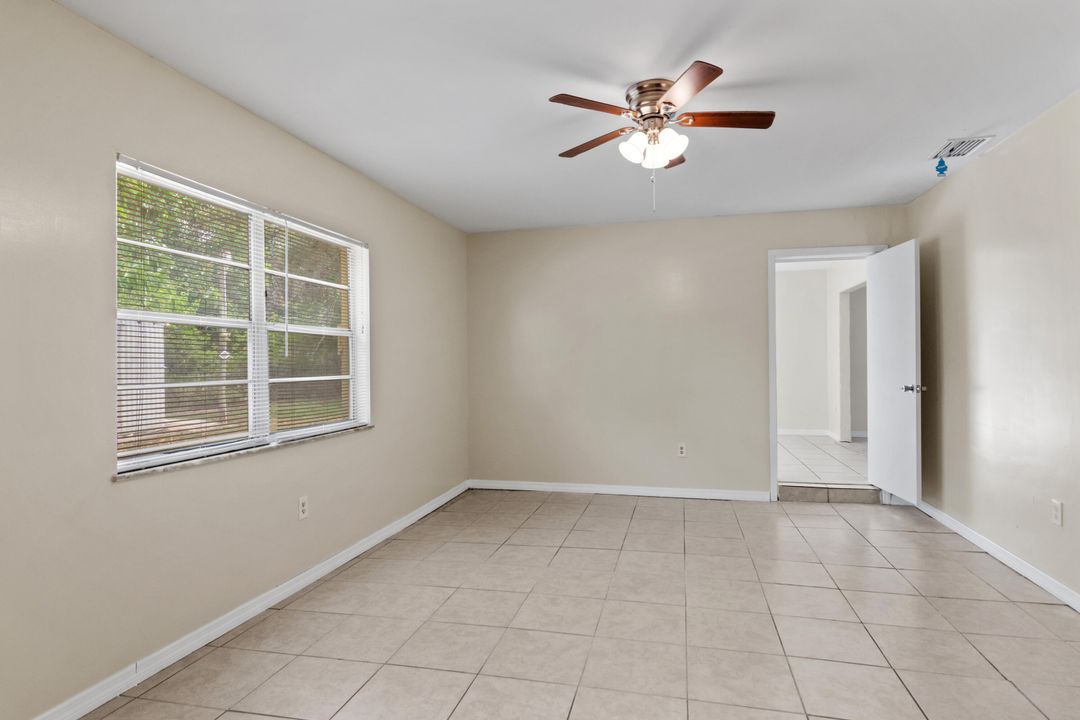 Active With Contract: $1,995 (4 beds, 2 baths, 1498 Square Feet)