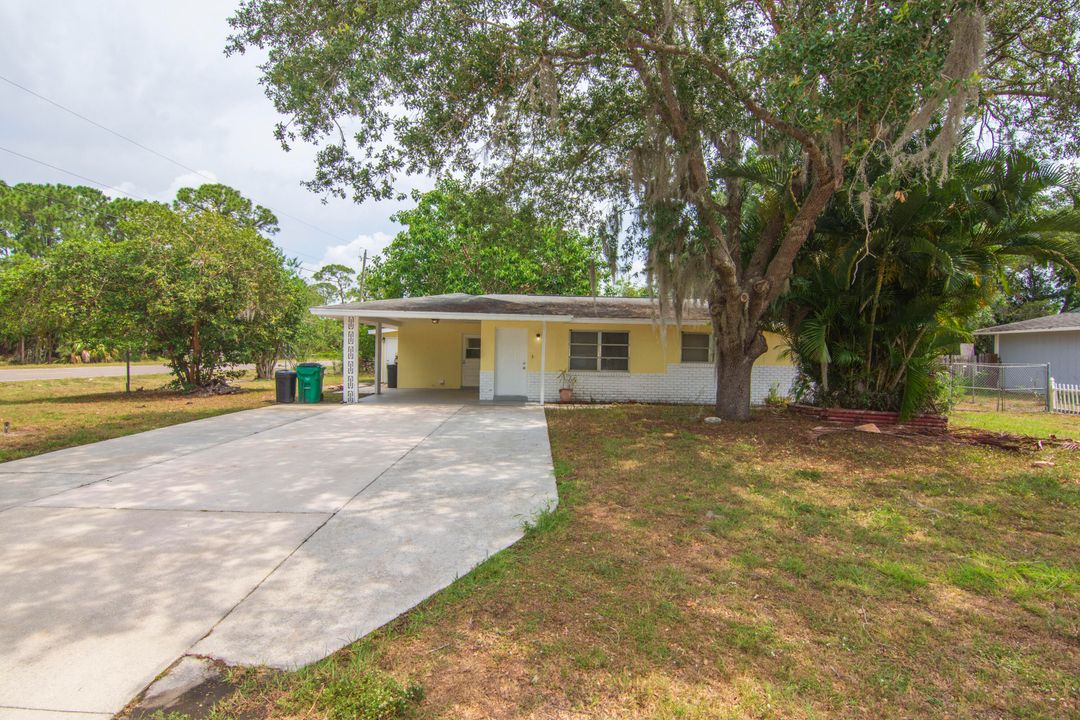 Active With Contract: $1,995 (4 beds, 2 baths, 1498 Square Feet)