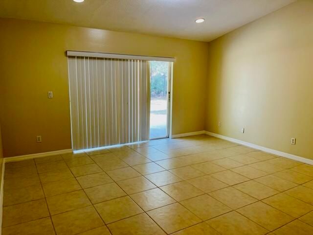 For Rent: $2,600 (3 beds, 2 baths, 1542 Square Feet)