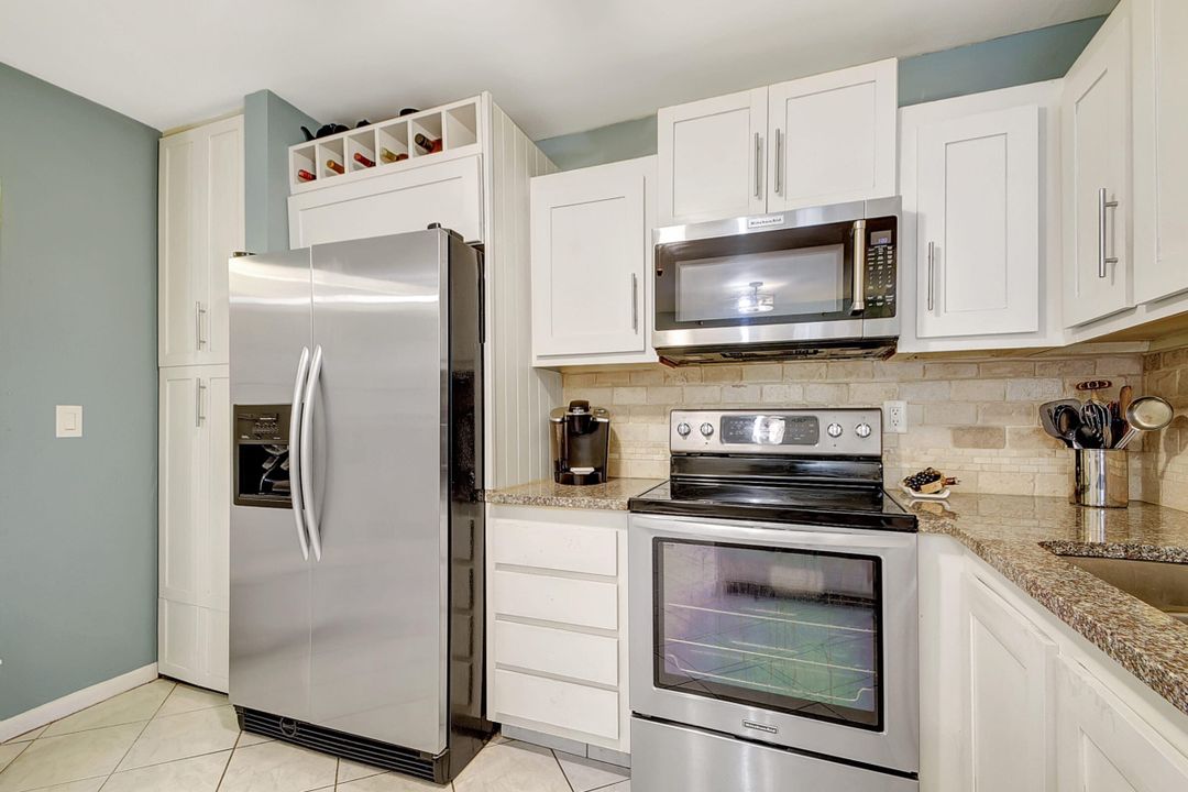 For Sale: $225,000 (3 beds, 2 baths, 1439 Square Feet)