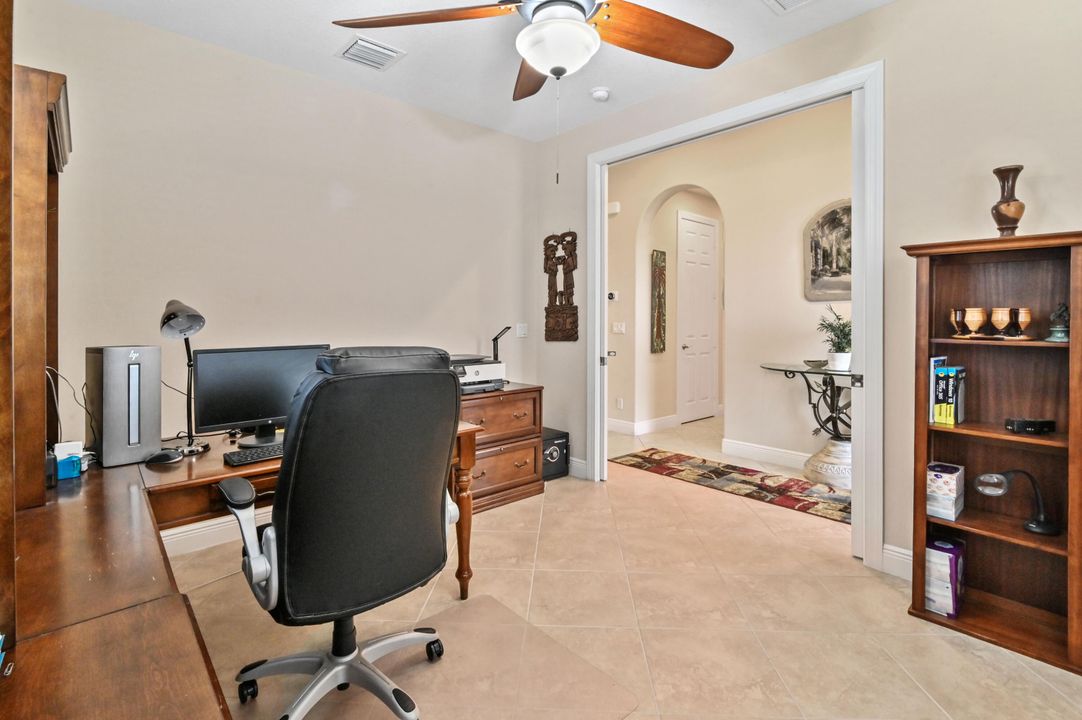 Active With Contract: $425,000 (2 beds, 2 baths, 1826 Square Feet)