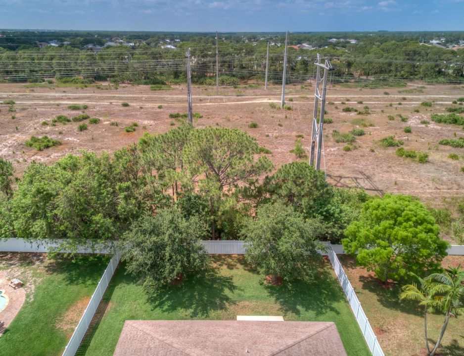 Active With Contract: $450,000 (4 beds, 2 baths, 2226 Square Feet)