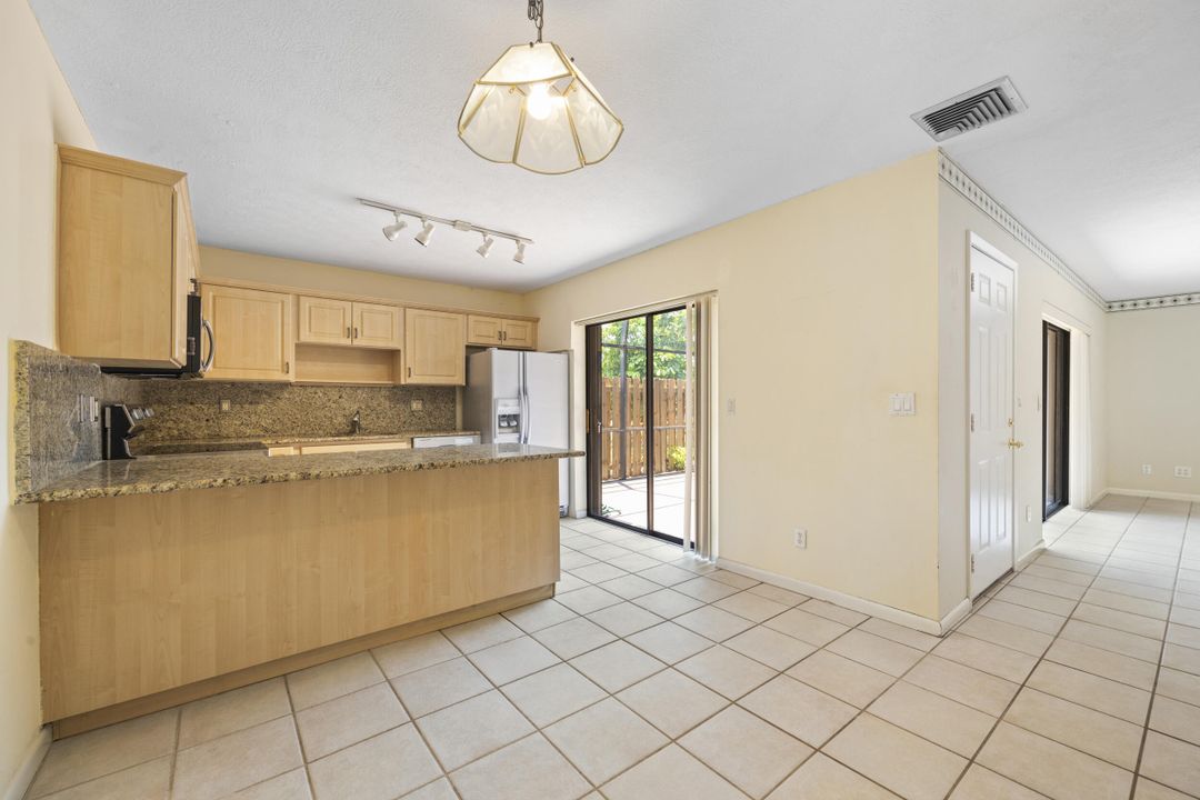 For Sale: $349,000 (3 beds, 2 baths, 1512 Square Feet)