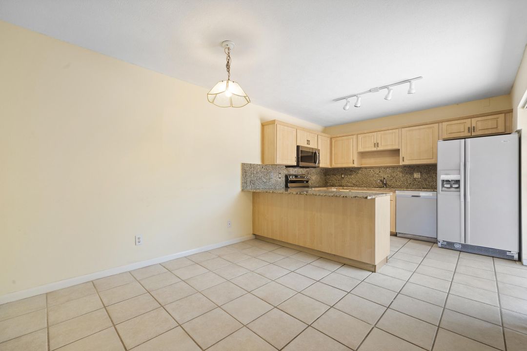 For Sale: $349,000 (3 beds, 2 baths, 1512 Square Feet)