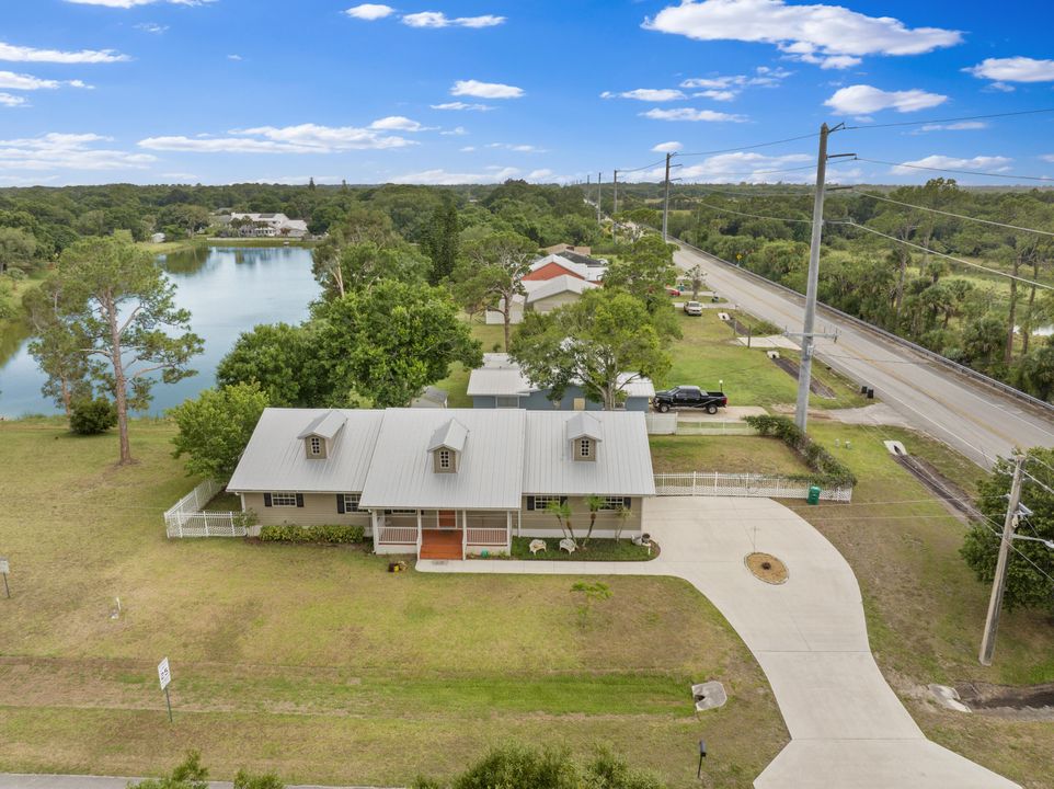 Active With Contract: $365,000 (3 beds, 2 baths, 1868 Square Feet)