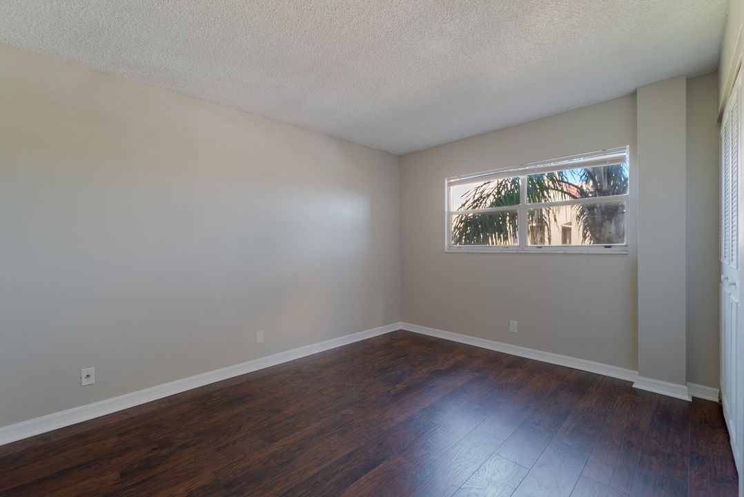 For Sale: $180,000 (2 beds, 2 baths, 1130 Square Feet)