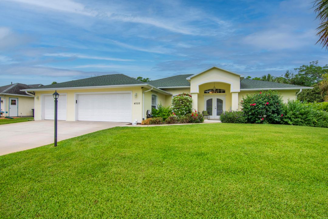 Active With Contract: $495,000 (3 beds, 2 baths, 1597 Square Feet)