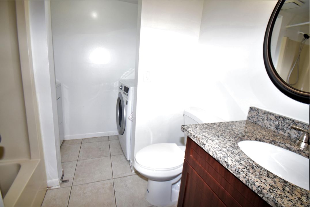 Active With Contract: $1,900 (2 beds, 2 baths, 1046 Square Feet)