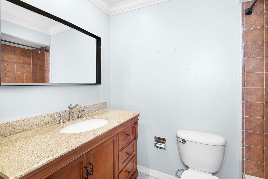 Active With Contract: $359,900 (3 beds, 2 baths, 1400 Square Feet)