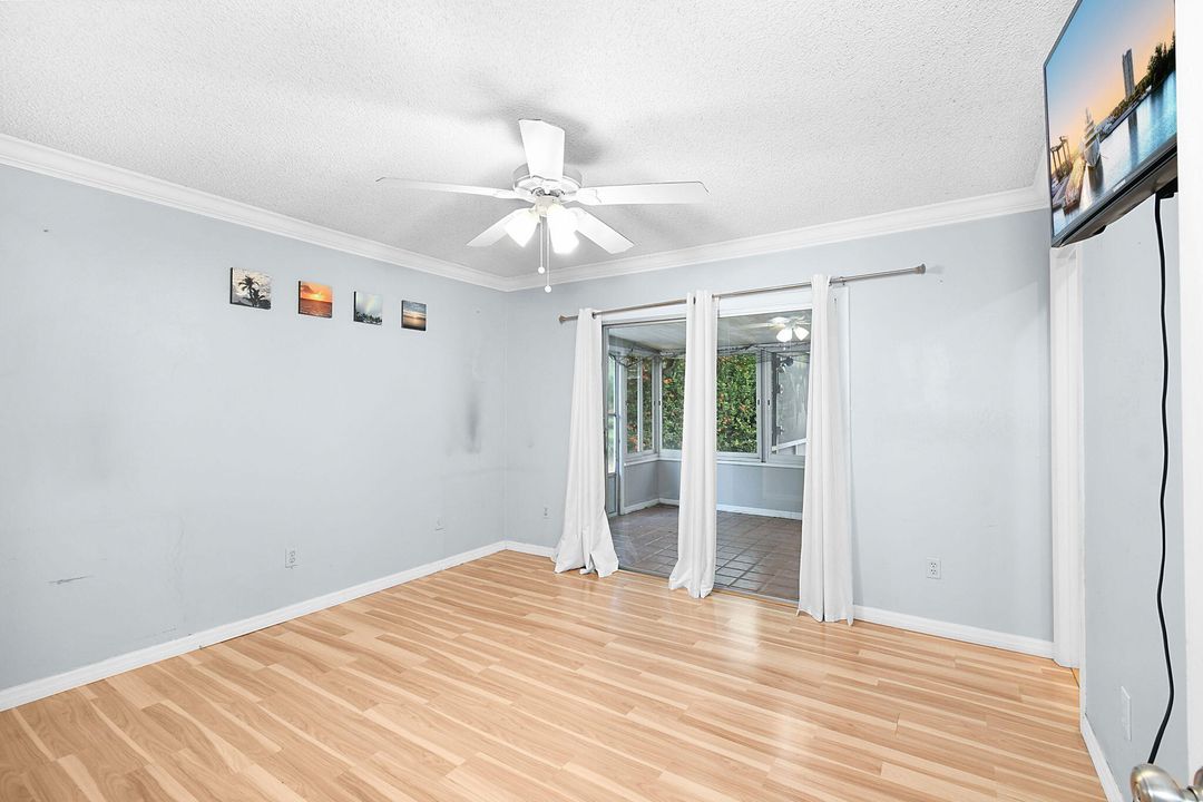 Active With Contract: $359,900 (3 beds, 2 baths, 1400 Square Feet)