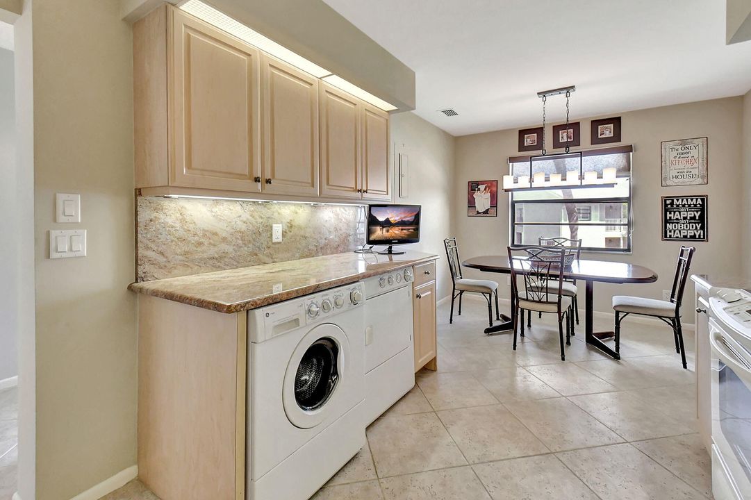 For Sale: $309,600 (3 beds, 2 baths, 1809 Square Feet)