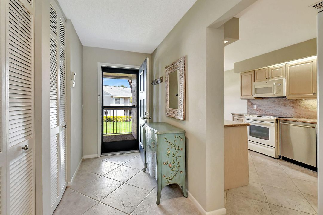 For Sale: $309,600 (3 beds, 2 baths, 1809 Square Feet)