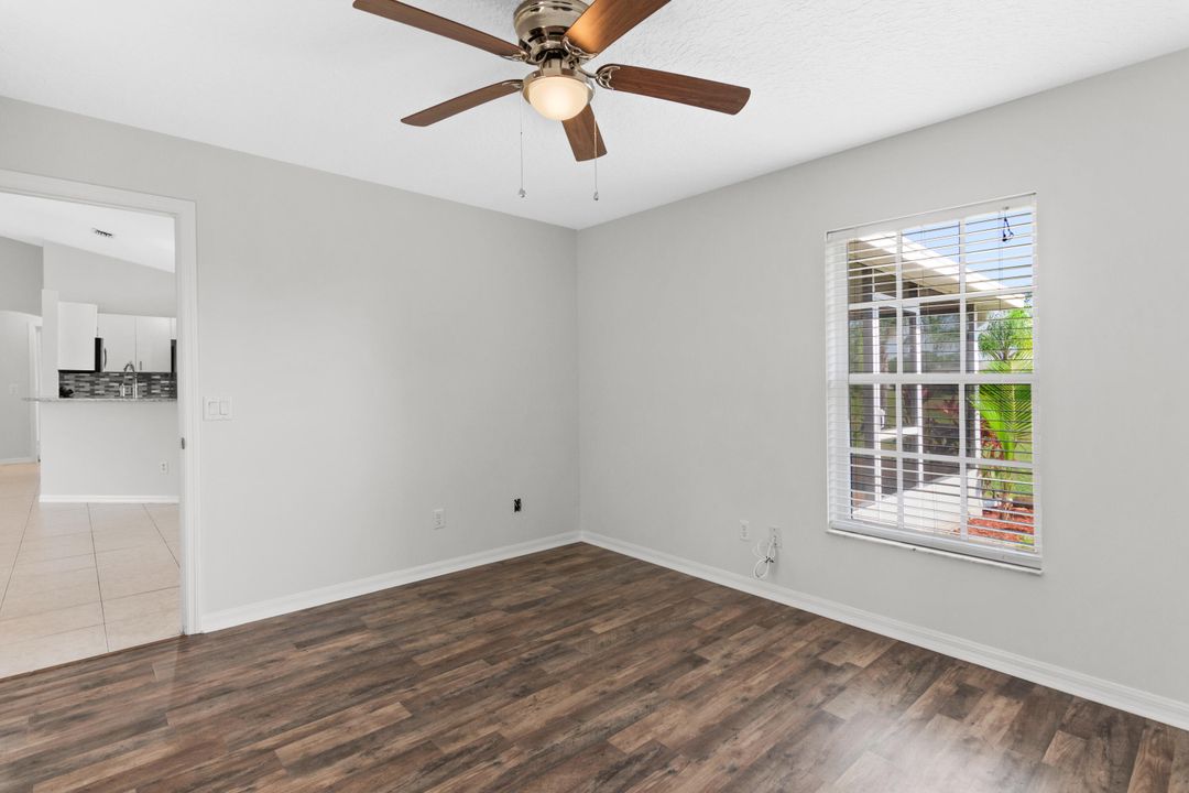 Active With Contract: $359,900 (3 beds, 2 baths, 1212 Square Feet)