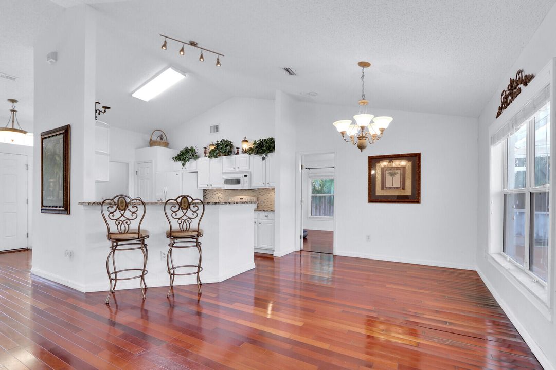 For Sale: $450,000 (4 beds, 2 baths, 1760 Square Feet)